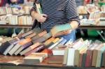 نمایشگاه کتاب همدان 99